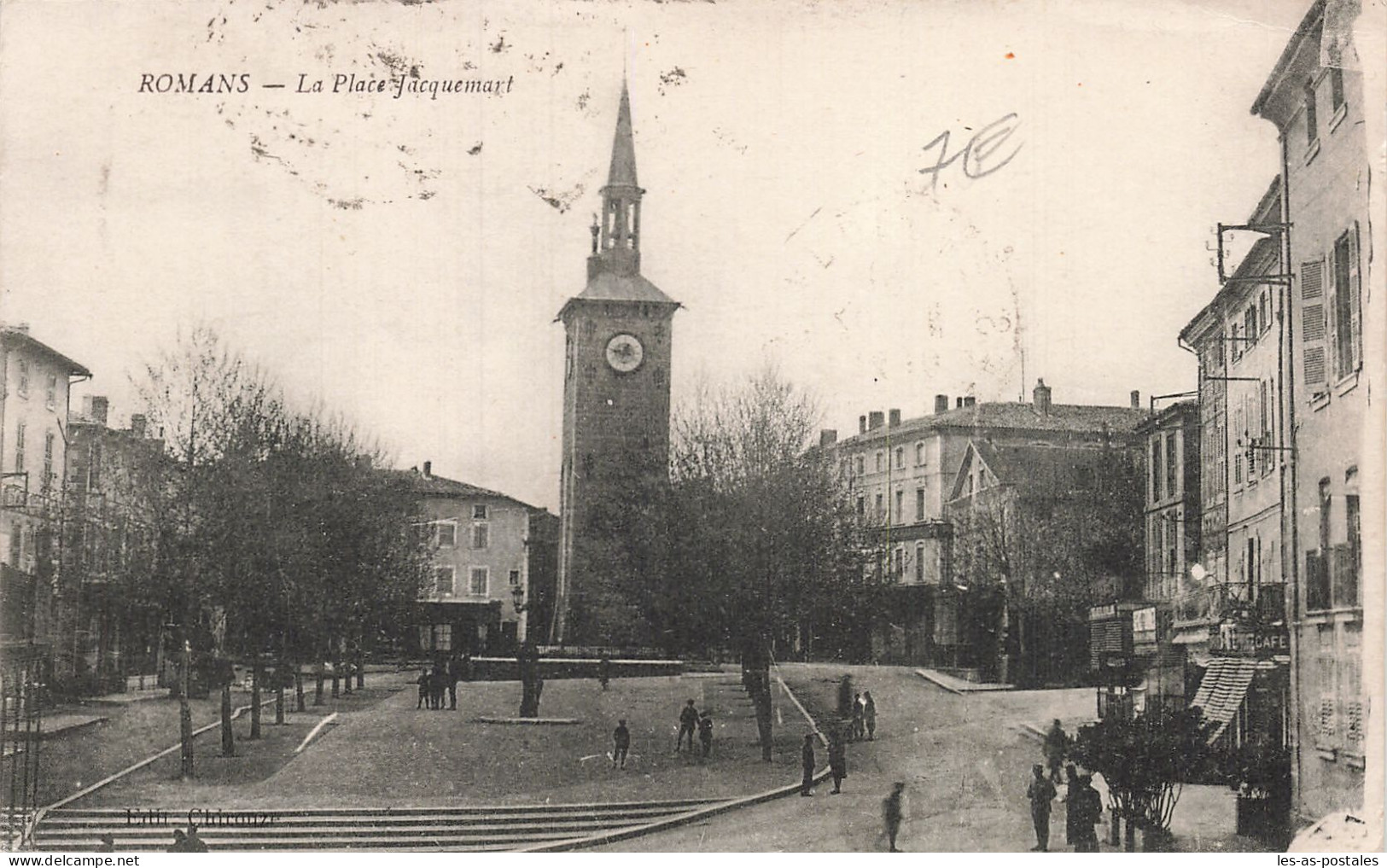 26 ROMANS LA PLACE JACQUEMART  - Romans Sur Isere