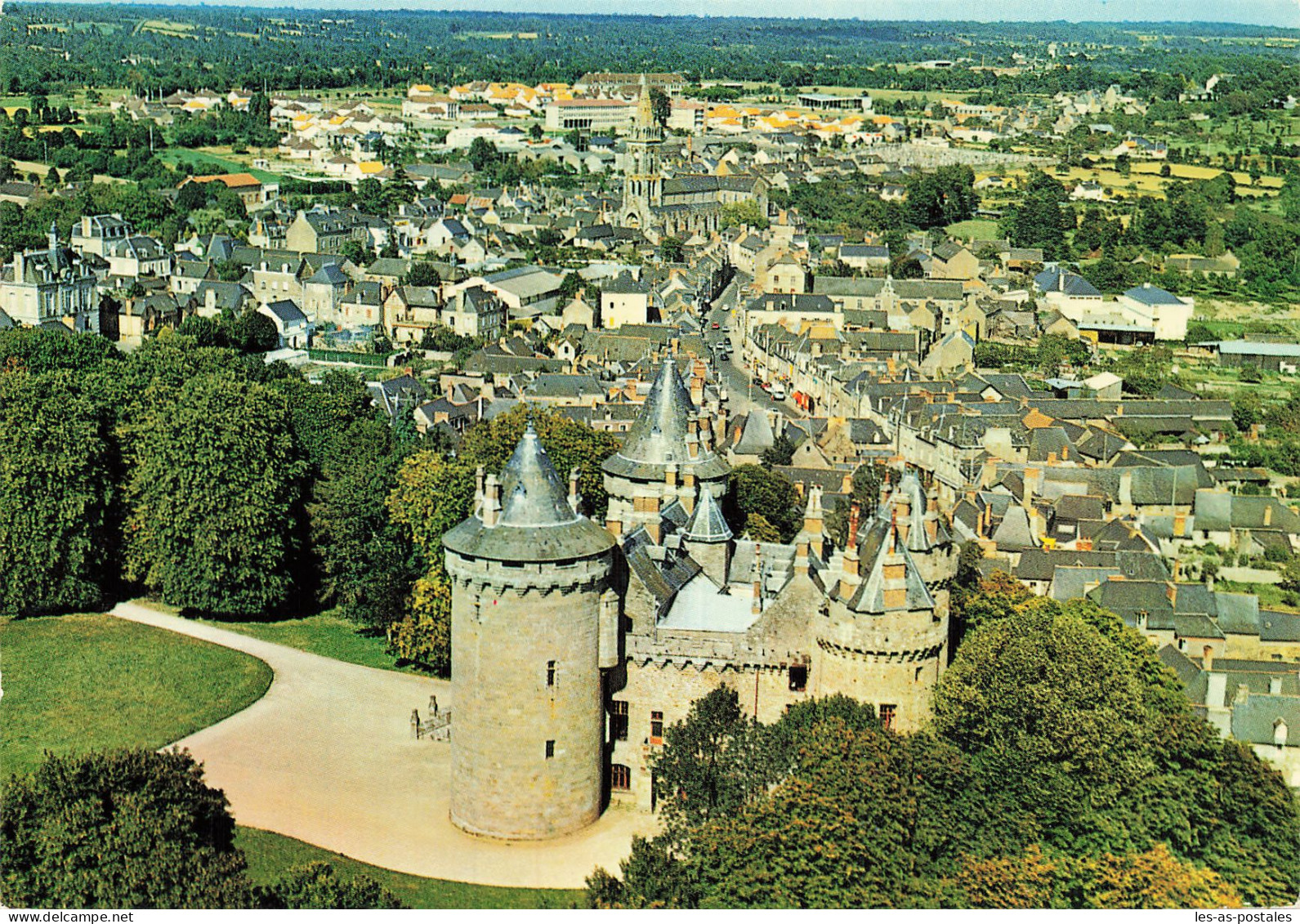 35 COMBOURG LE CHÂTEAU - Combourg