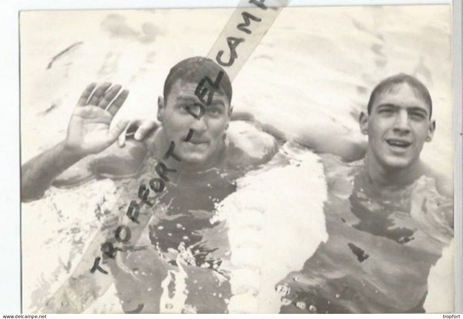 PG / PHOTO DE PRESSE Ancienne NATATION 1964  Championnat De FRANCE 200 M B. // VALLEHEY RAMOINO KIEHL - Personalidades Famosas