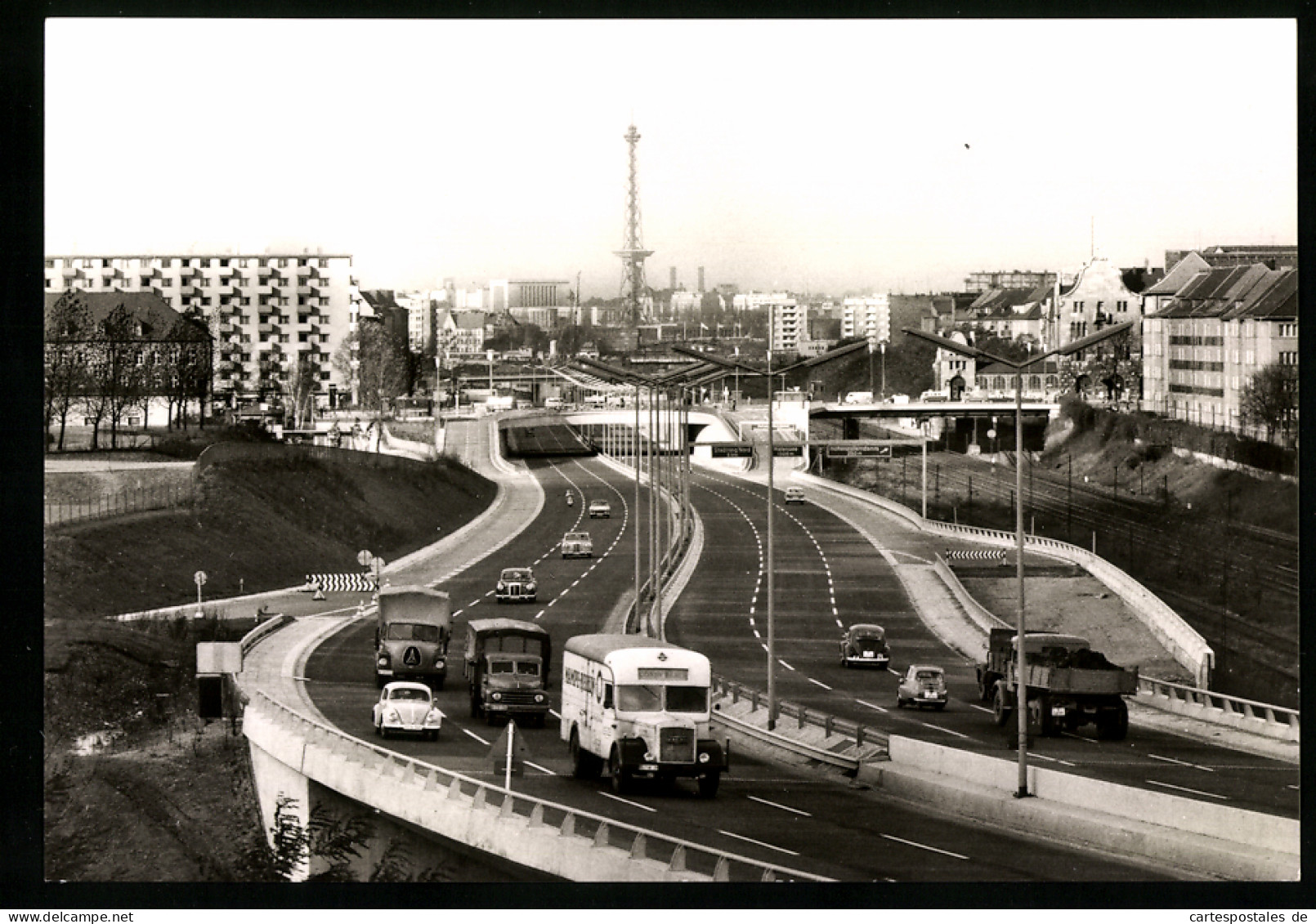 30 Fotografien unbekannter Fotograf, Ansicht Berlin, Berliner Mauer, Zonengrenze, Sektorengrenze, Treptower Strasse uv 