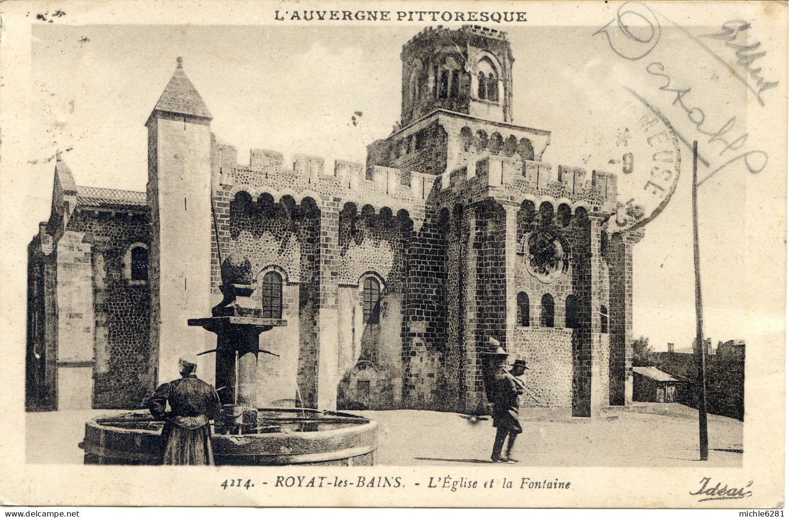 Royat Les Bains - L'église Et La Fontaine - Vendeur Ambulant, Hotte, Panier En Osier - Royat