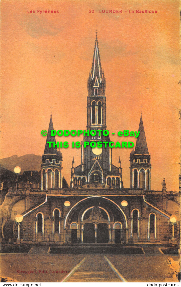 R474957 Les Pyrenees. 30. Lourdes. La Basilique. Sireygeol - World