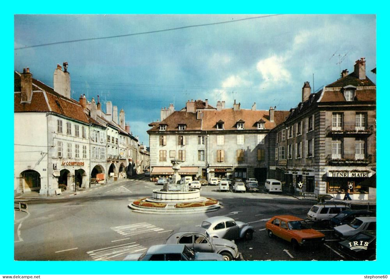 A771 / 125 39 - ARBOIS Fontaine Et Arcades Place De La Liberté ( Voiture ) - Arbois