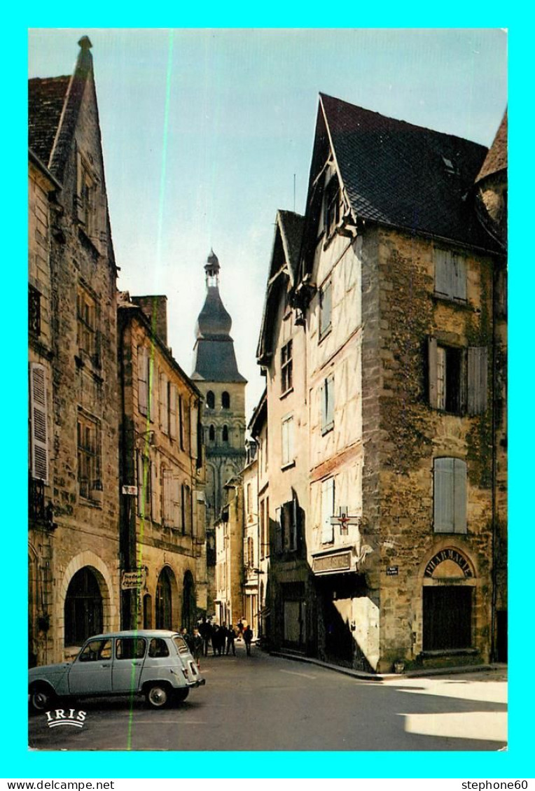 A769 / 345 24 - SARLAT Place Et Rue De La Liberté ( Voiture ) - Sarlat La Caneda