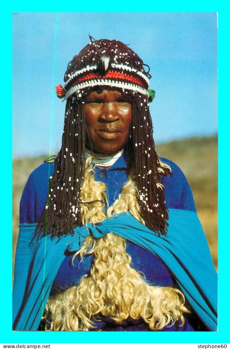 A769 / 501 AFRIQUE Tribal Life A Sangoma Or Female Withdoctor - South Africa