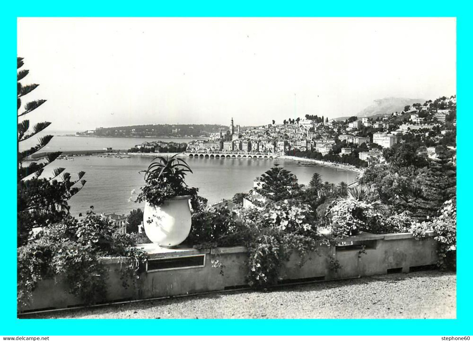 A770 / 513 06 - MENTON Vue Générale Sur La Ville Au Fond Cap Martin - Menton