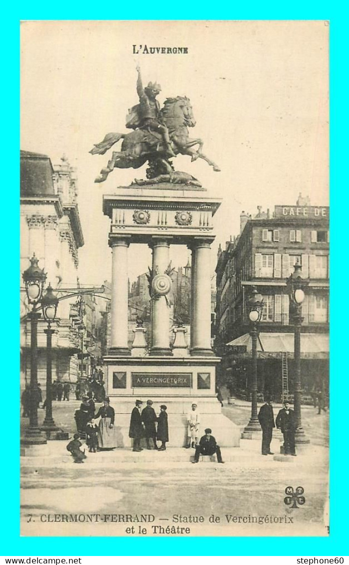 A772 / 601 63 - CLERMONT FERRAND Statue De Vercingétorix Et Le Théâtre - Clermont Ferrand