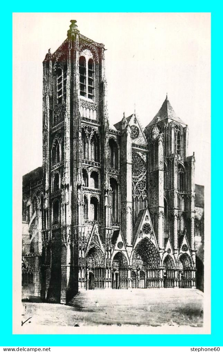 A772 / 607 18 - BOURGES Façade De La Cathédrale - Bourges