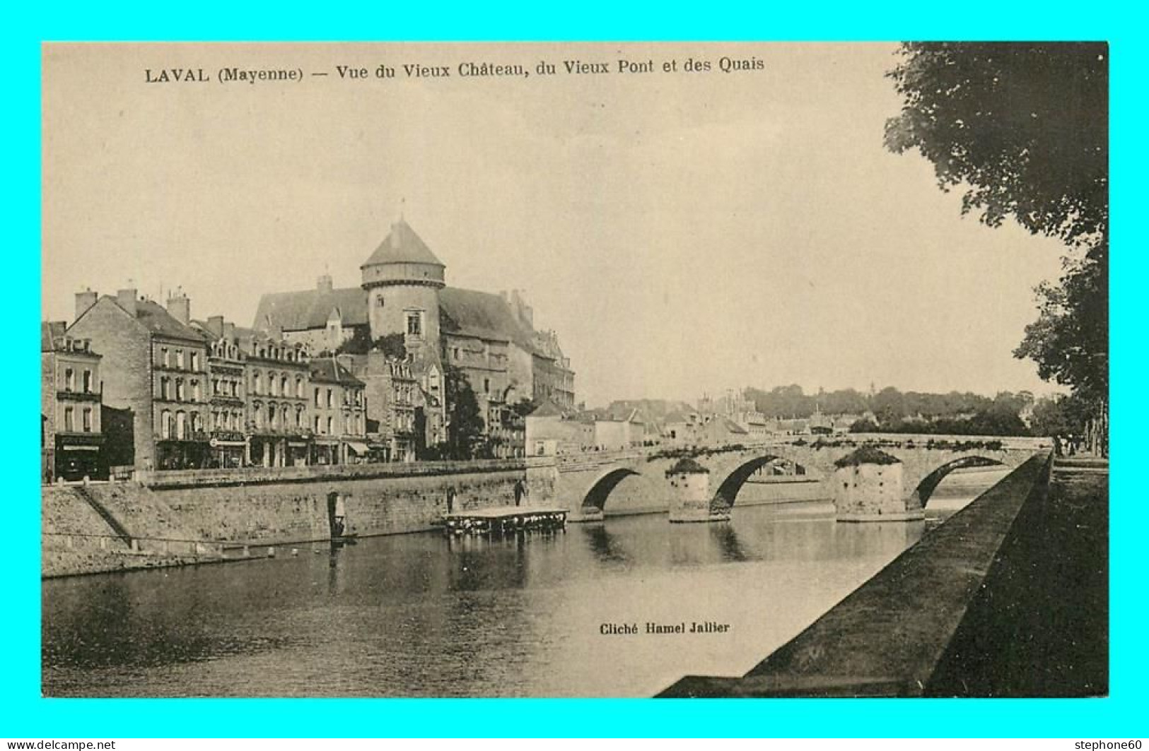 A782 / 205 38 - LAVAL Vue Du Vieux Château Du Vieux Pont Et Des Quais - Laval