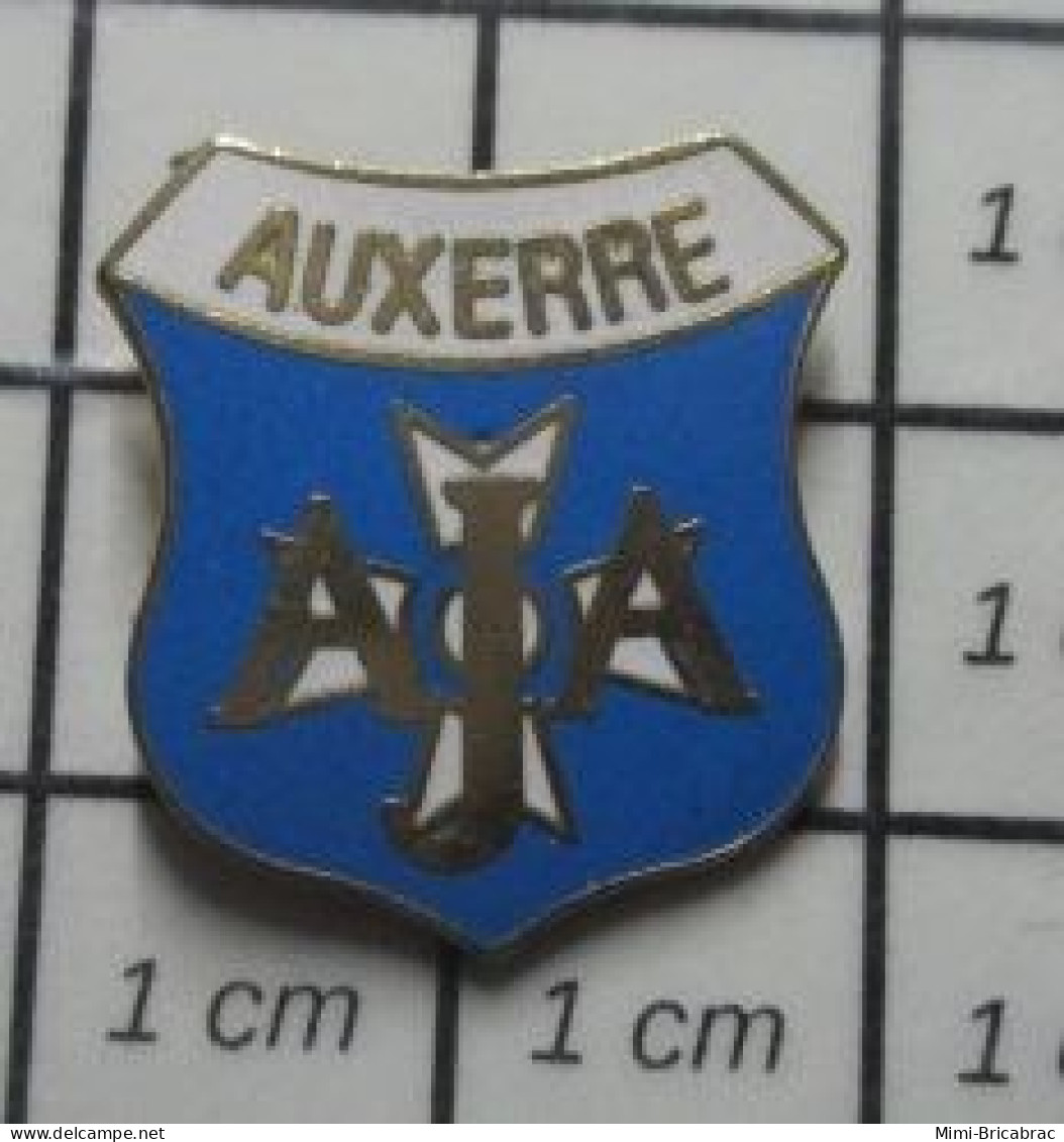 1618A Pin's Pins : Rare Et Belle Qualité : SPORTS / CLUB DE FOOT AJA AUXERRE - Fútbol