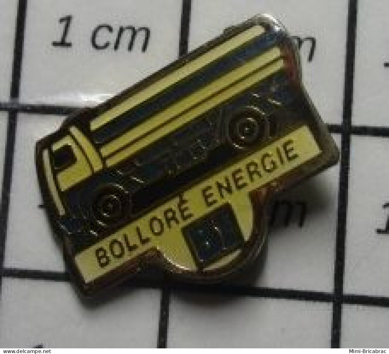 1515c Pin's Pins / Beau Et Rare / TRANSPORTS / CAMION CITERNE BOLLORE ENERGIE - Transportation