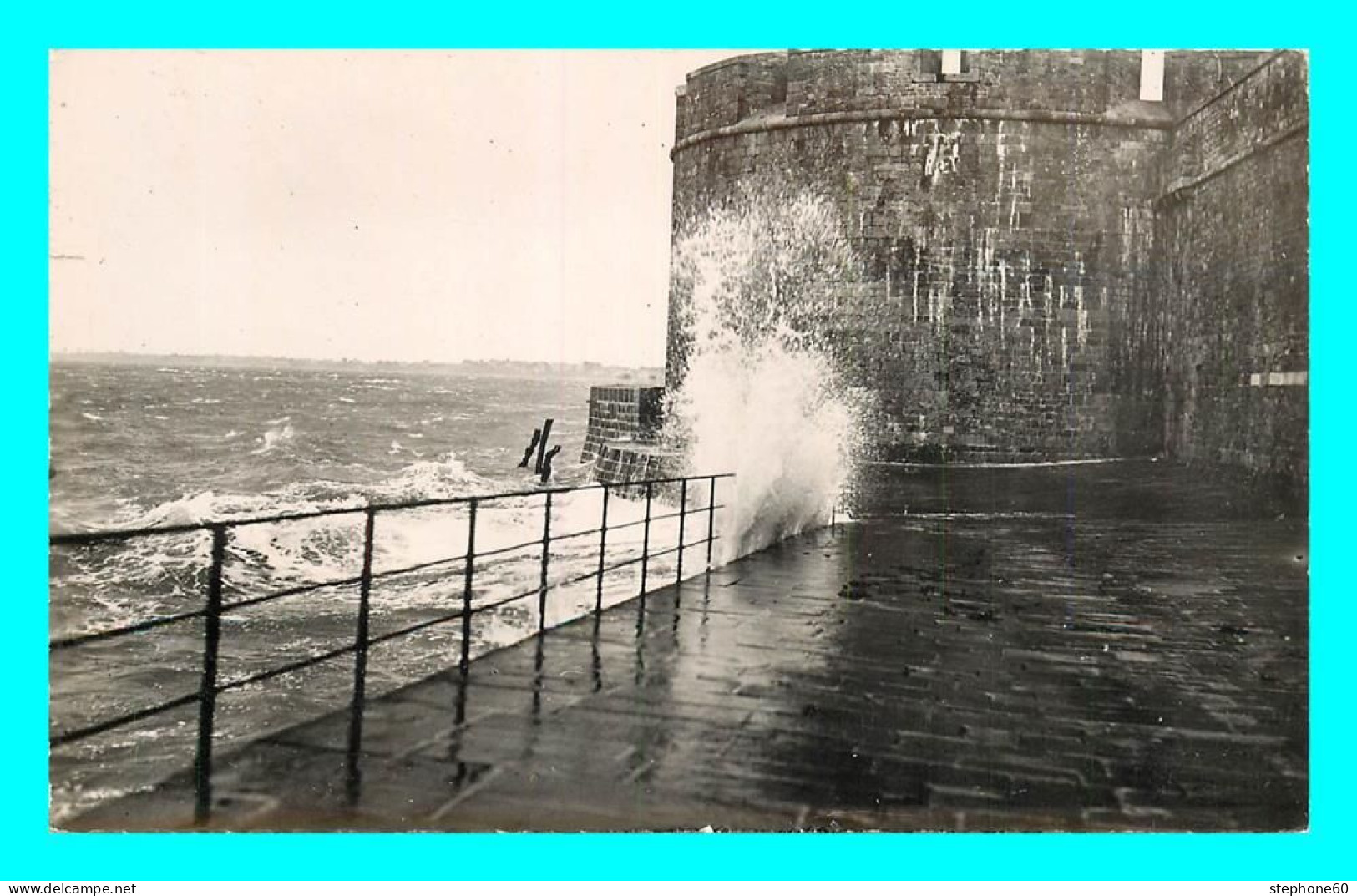 A795 / 185 35 - SAINT MALO Effet De Vague Pra Gros Temps - Saint Malo