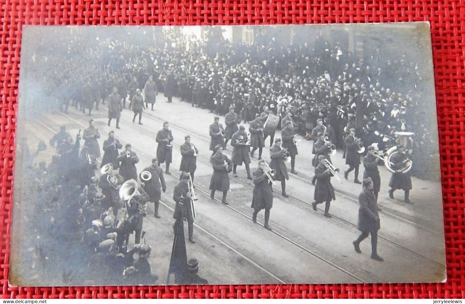 BRUXELLES -  Joyeuse Entrée De Nos Souverains Et De L'armée , Le 22 Novembre 1918 - Fêtes, événements