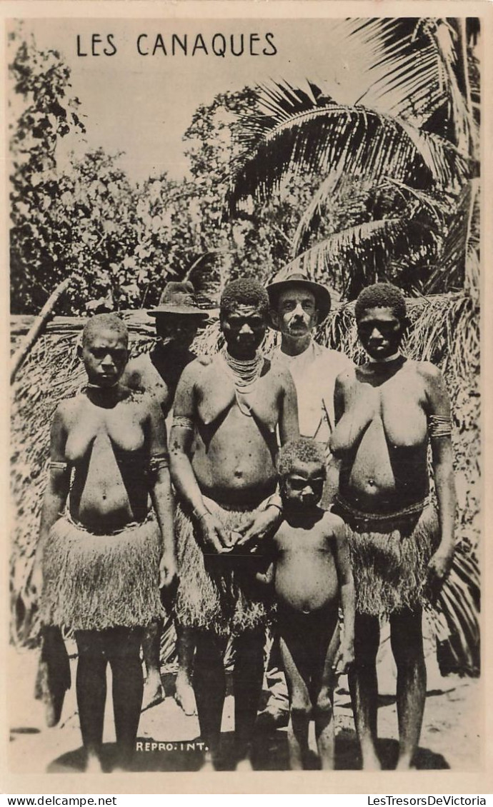 NOUVELLE CALEDONIE - Les Canaques - Peuple Autochtone - Village - Colonisation - Carte Postale Ancienne - Nouvelle Calédonie