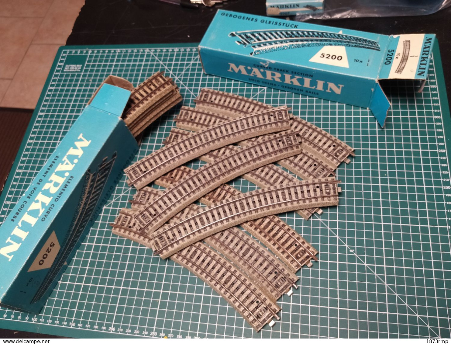 LOT DE 18 RAILS COUBES DE MARKLIN HO 5200, à Nettoyer Oxydation - Track