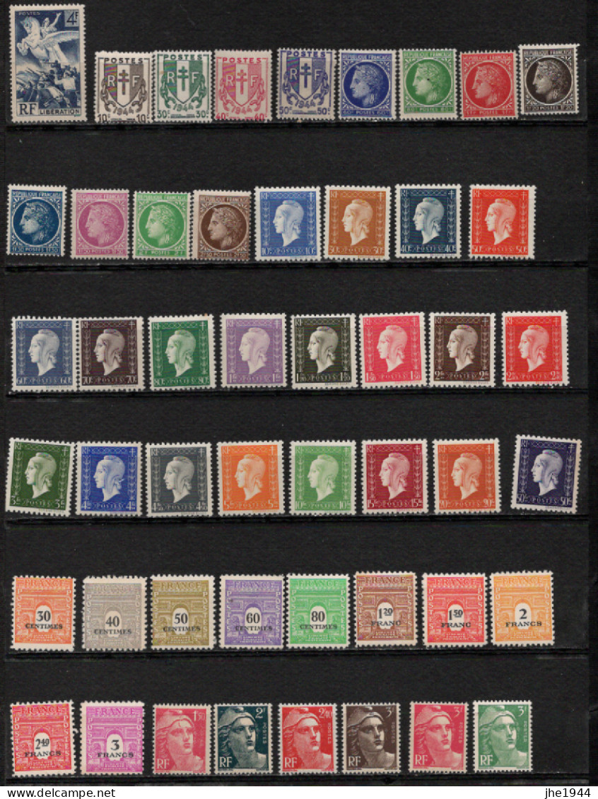 France Année Compléte 1945 N° 669 à 747 Neufs ** Soit 85 Timbres - 1940-1949