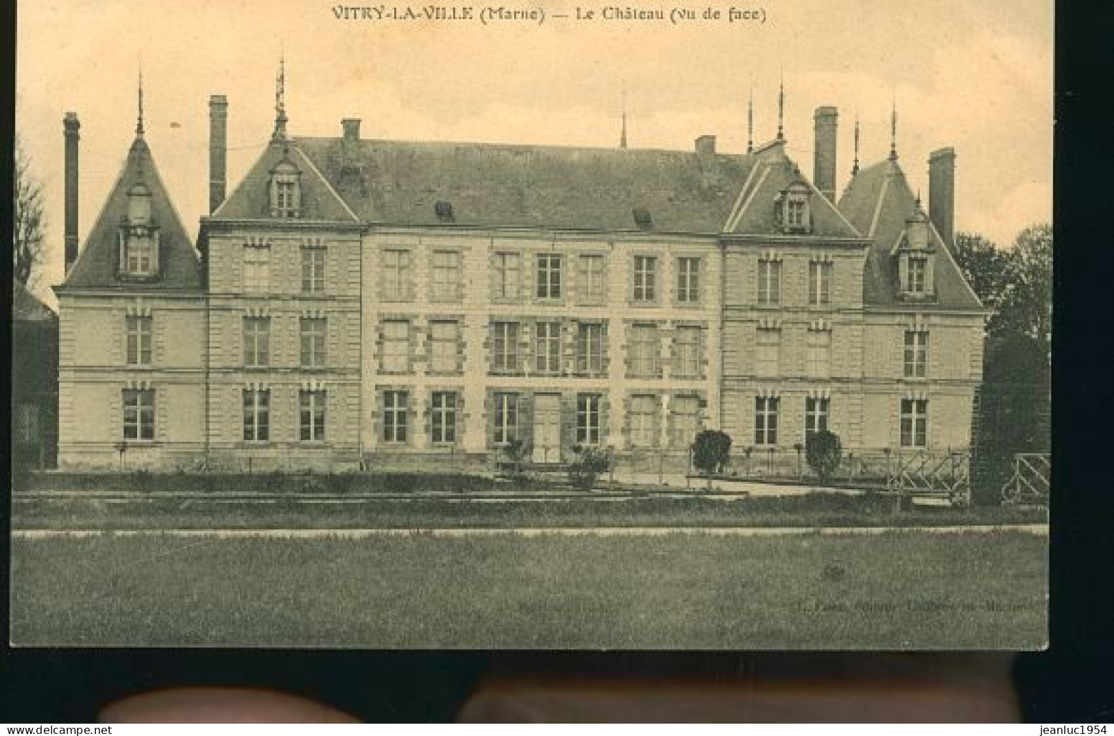 VITRY LA VILLE    CHATEAU  (    Mes Cartes Ne Sont Pas Jaunies ) - Vitry-la-Ville