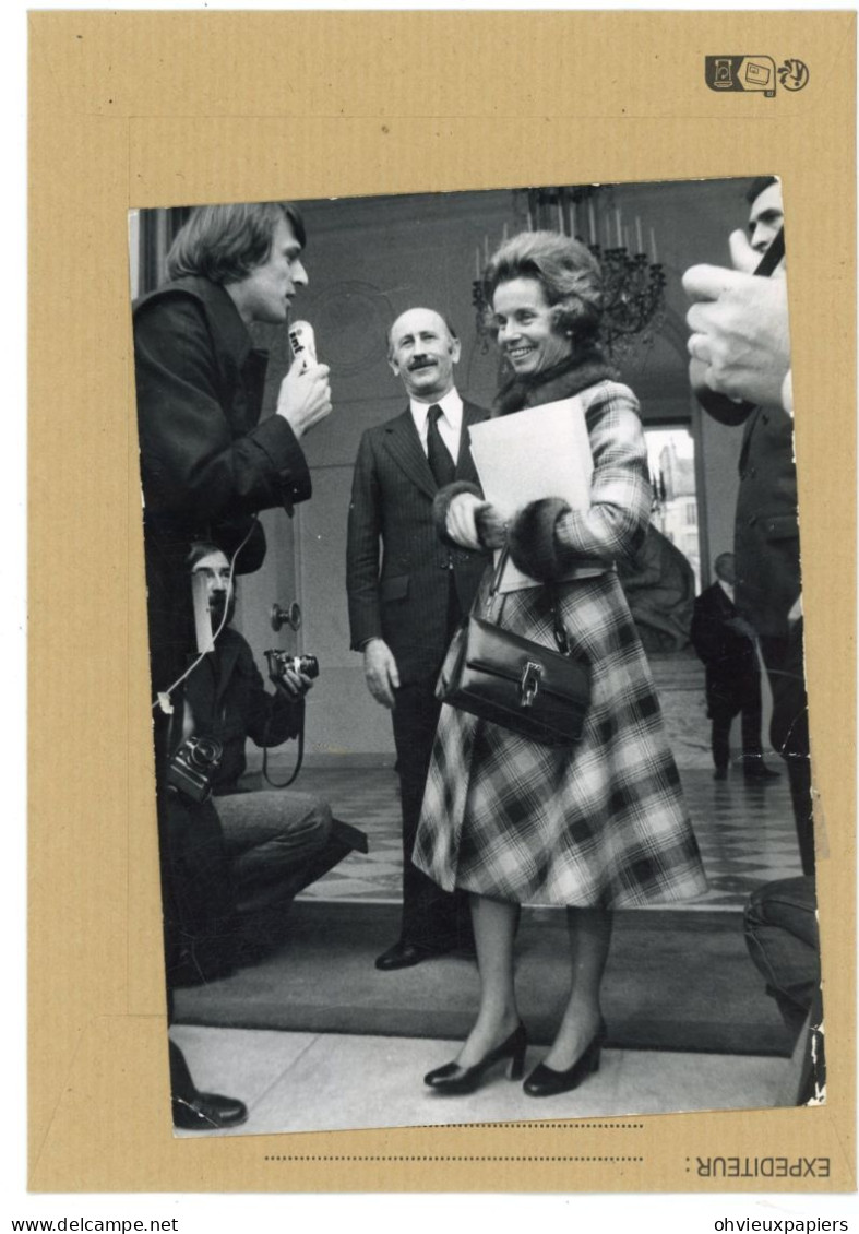 photo de presse , Lot de 7 photos  , CHRISTIANE SCRIVENER ministre  sous  CHIRAC  1976