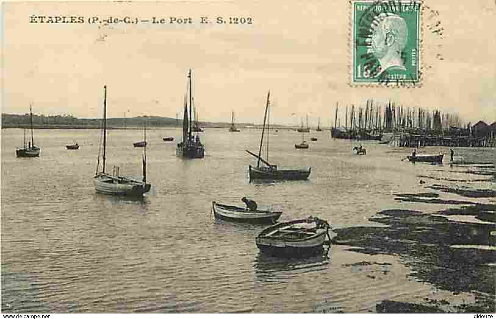 62 - Etaples - Le Port - Animé - Ecrite En 1925 - CPA - Voir Scans Recto-Verso - Etaples