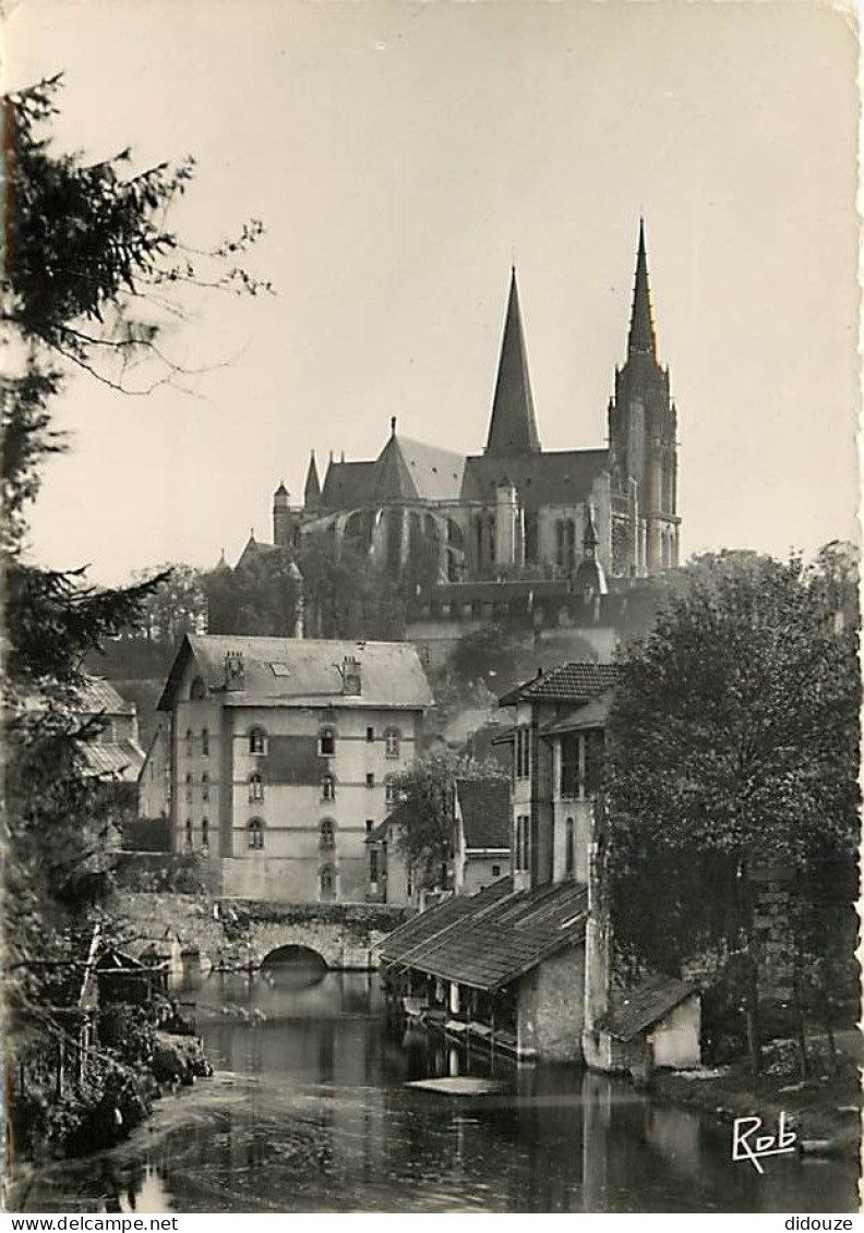 28 - Chartres - Vue Du Pont Du Massacre - Mention Photographie Véritable - Carte Dentelée - CPSM Grand Format - Carte Ne - Chartres