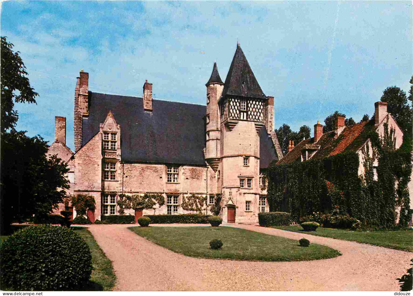 58 - Guérigny - Château De Villemenant - CPM - Carte Neuve - Voir Scans Recto-Verso - Guerigny