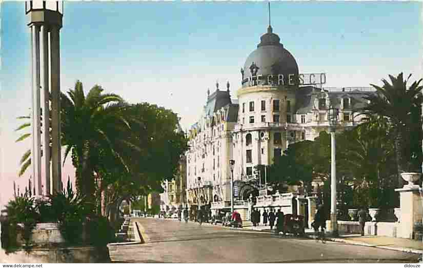 06 - Nice - La Promenade Des Anglais Et L'Hotel Negresco - CPM - Voir Scans Recto-Verso - Cafés, Hôtels, Restaurants