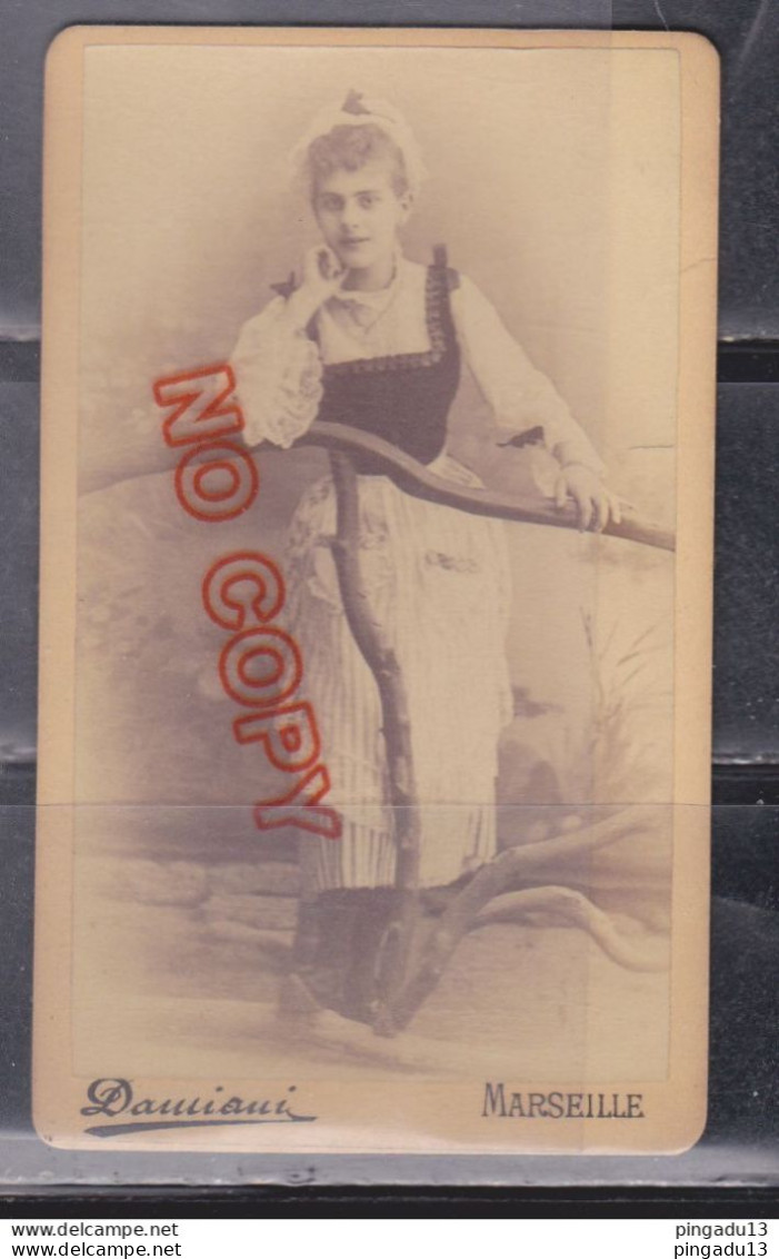 Fixe Format CDV Damiani Marseille Portrait Jeune Fille Coiffe Folklore - Alte (vor 1900)