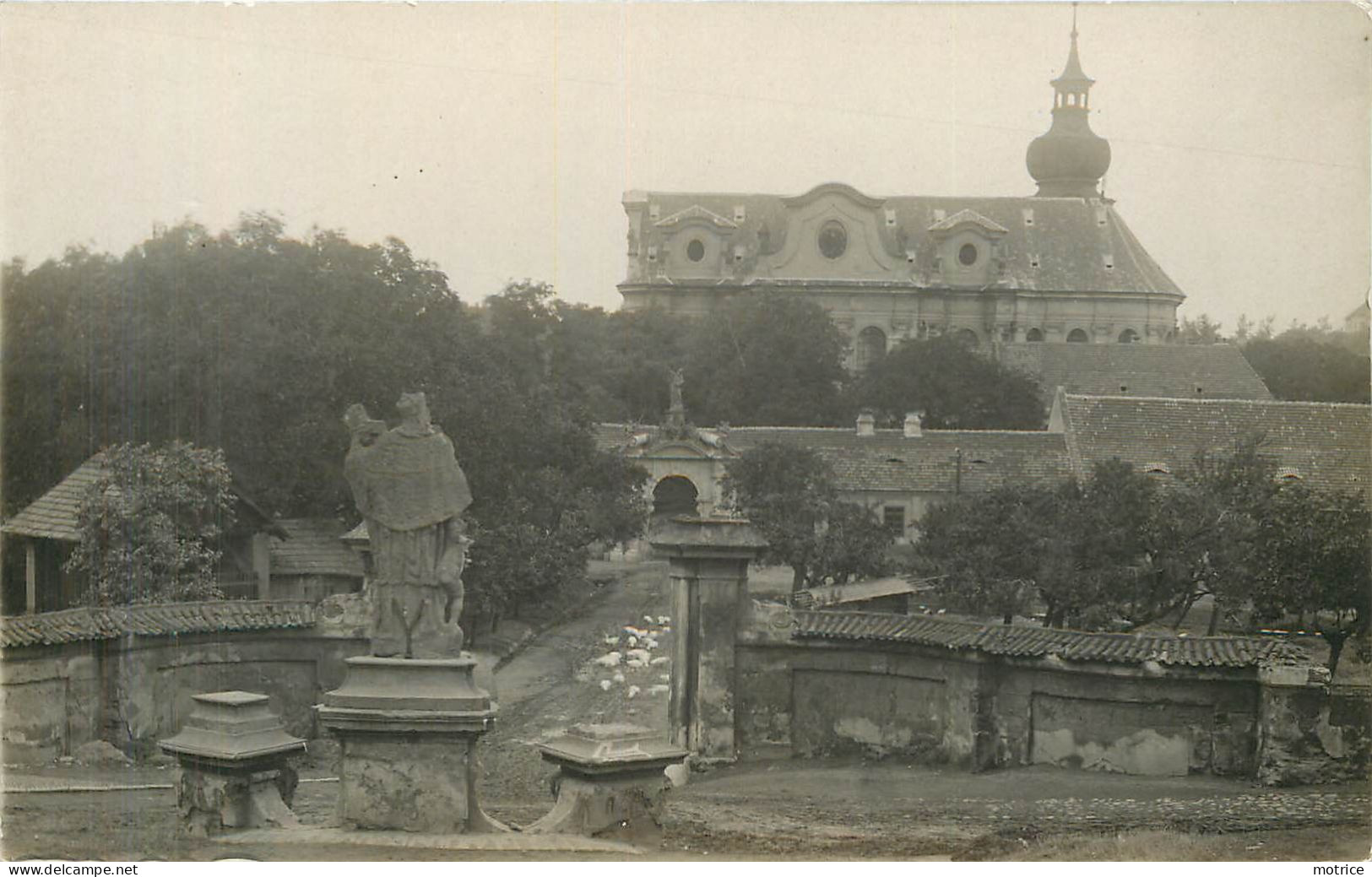 Tchèquie , Prag / Praha,lot De 17 Cartes Photos, Monuments églises.. - Czech Republic