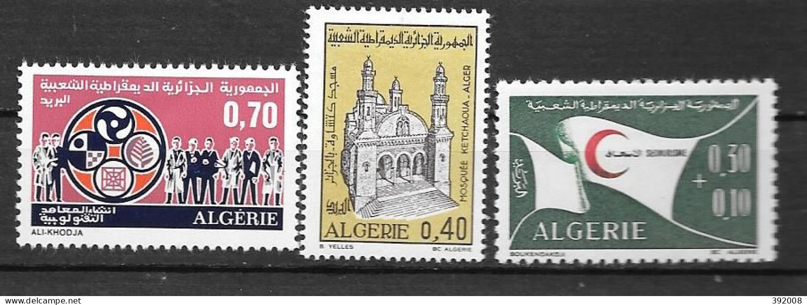 1971 - 535 à 537**MNH - Institut De Technologie, Croissant-Rouge, Mosquée - Algerien (1962-...)