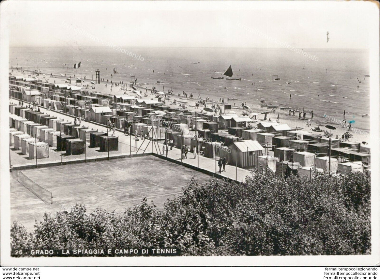 Am234 Cartolina Grado La Spiaggia E Campo Di Tennis Provincia Di Gorizia - Gorizia