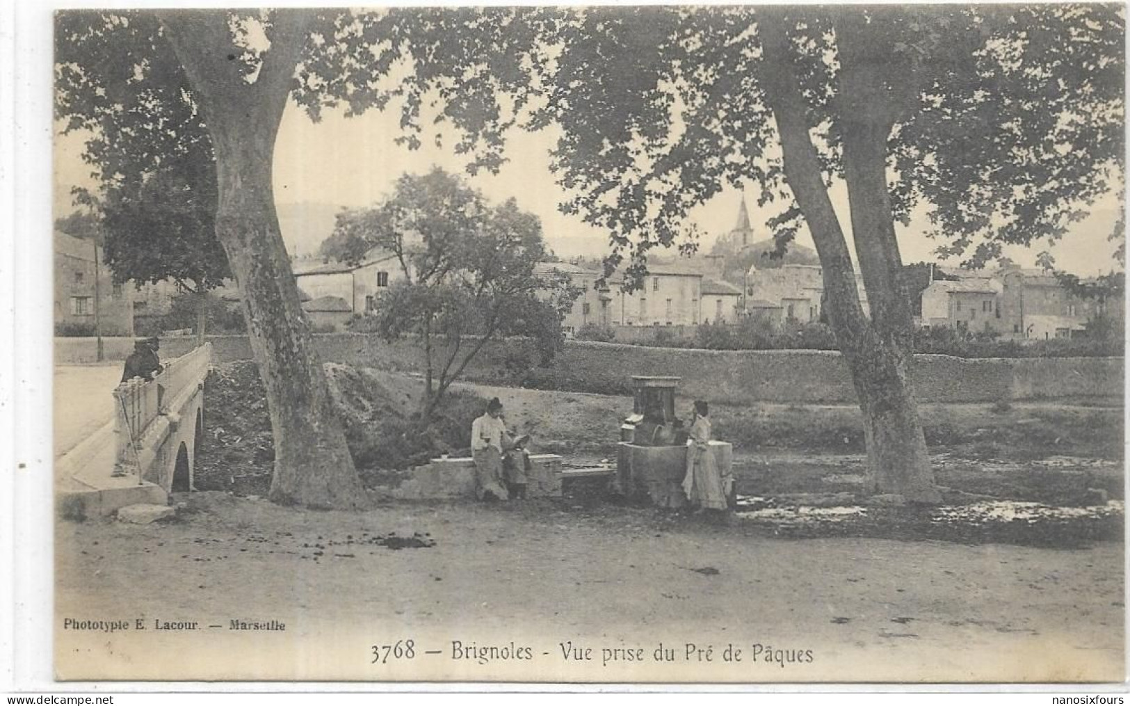 D 83 BRIGNOLES.  VUE PRISE DU PRE DE PAQUES. CARTE ECRITE - Brignoles