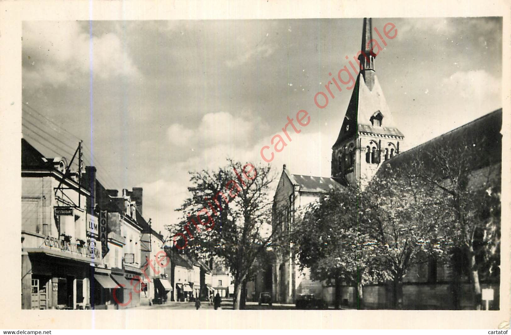 41.  SELLES Sur CHER .  La Grande Rue Et La Place De L'Eglise . - Selles Sur Cher