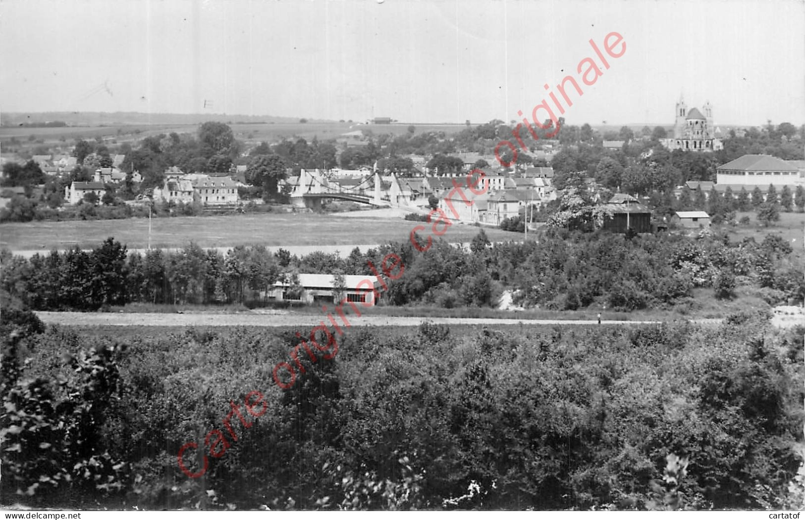 60.  SAINT LEU D'ESSERENT .  Vue Générale .  - Non Classés