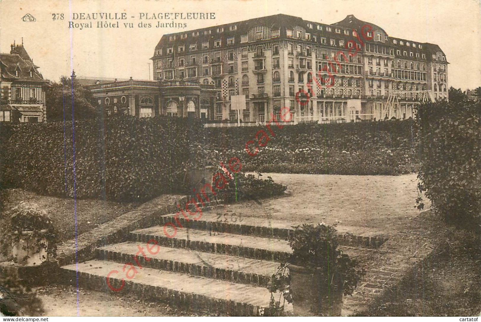 14.  DEAUVILLE .  Royal Hôtel Vu Des Jardins . - Deauville