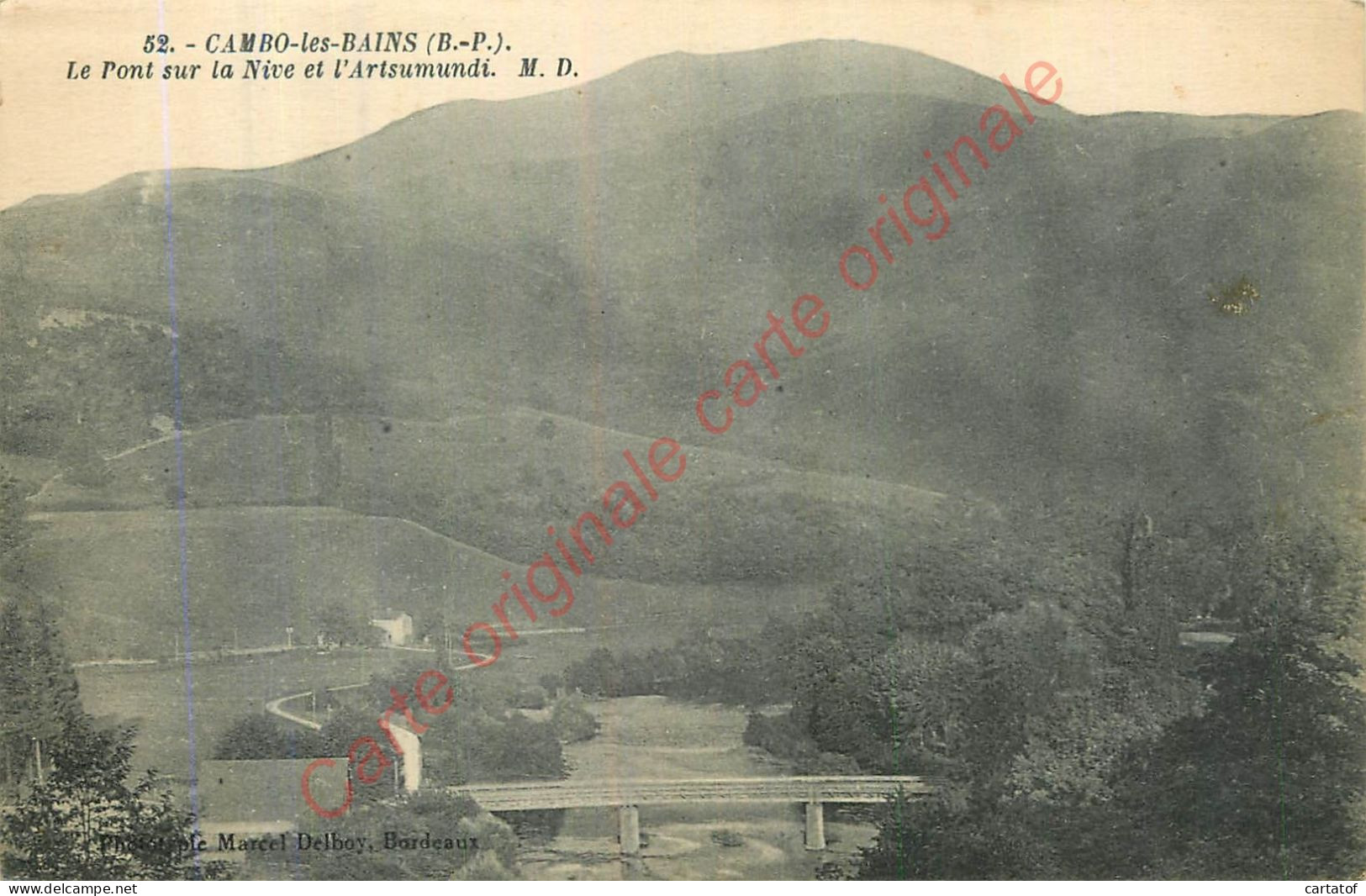 64.  CAMBO LES BAINS .  Le POnt Sur La Nive Et L'Artsumundi . - Cambo-les-Bains