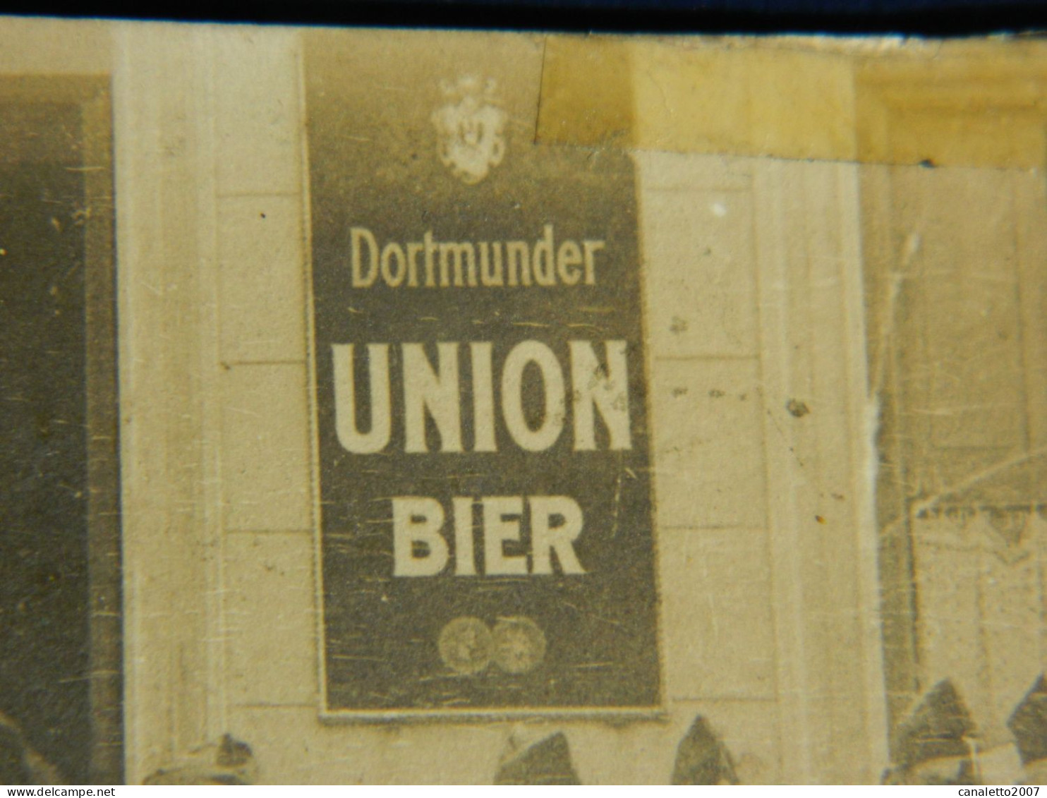 MILITARIA +BIERE:PHOTO CARTE DUN GROUPE DE SOLDATS AVEC UN ORGUE DE BARBARIE  EN FACE D'UN CAFE  UNION BIER - Personnages