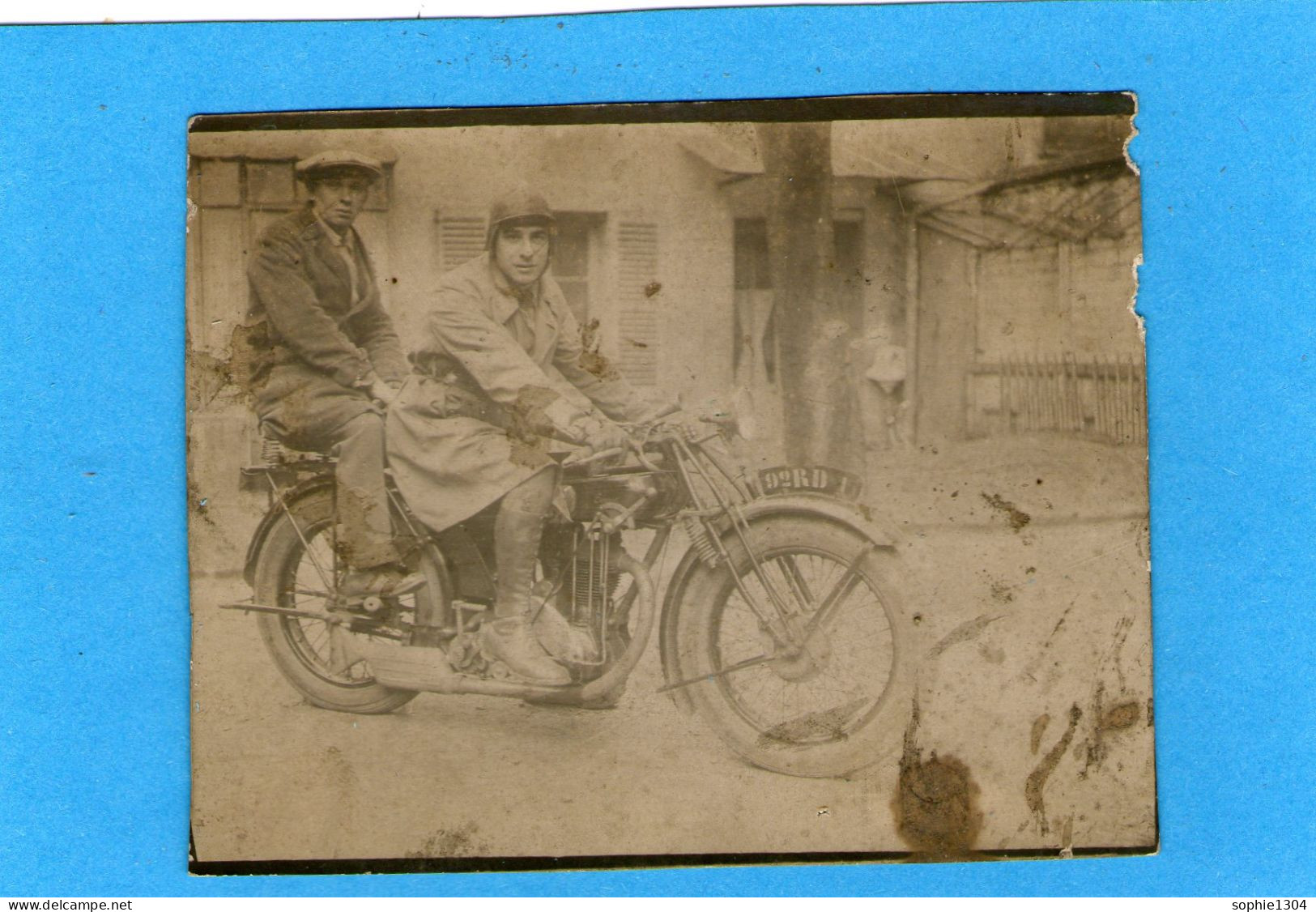 Carte-Photo - DEUX HOMMES Henry Et Georges  Sur Une MOTO - Motos