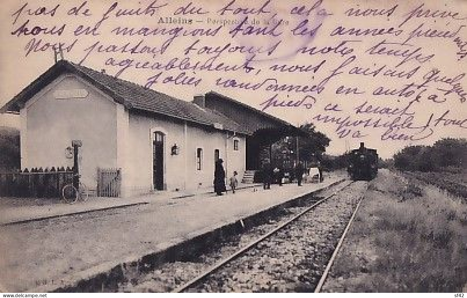 ALLEINS                  PERSPECTIVE DE LA GARE      TRAIN AU DEPART - Alleins