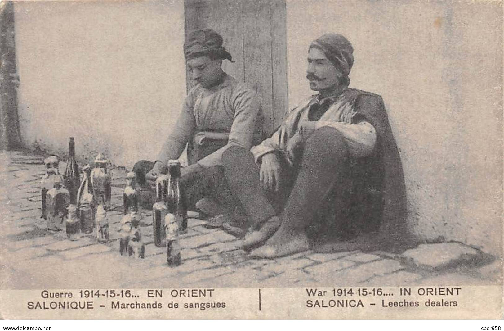 GRECE - SAN33891 - Guerre 1914-15-16  En Orient - Salonique - Marchands De Sangsues - Greece