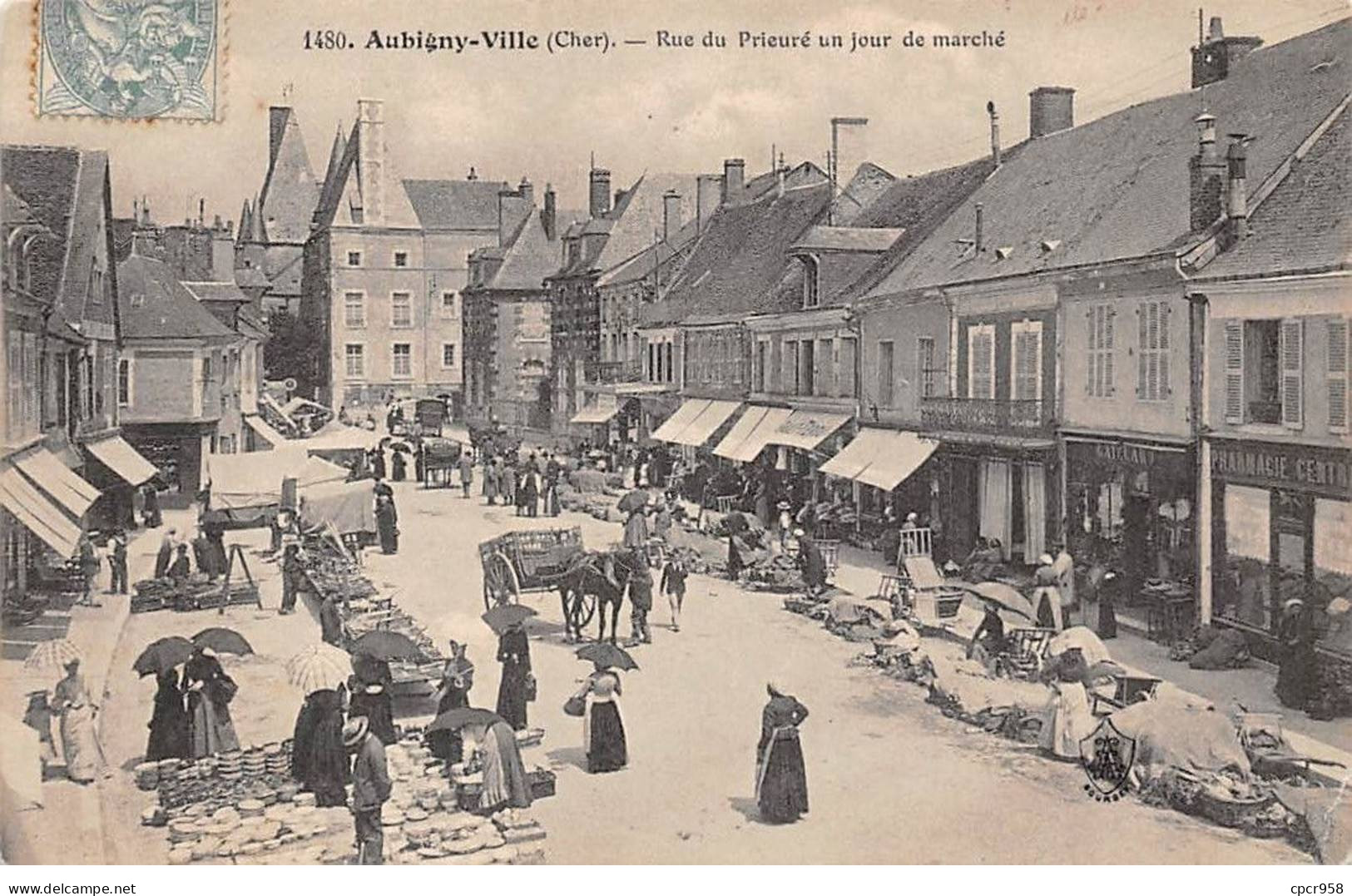 18.AM18207.Aubigny Ville.N°1480.Rue Du Prieuré Un Jour De Marché - Aubigny Sur Nere