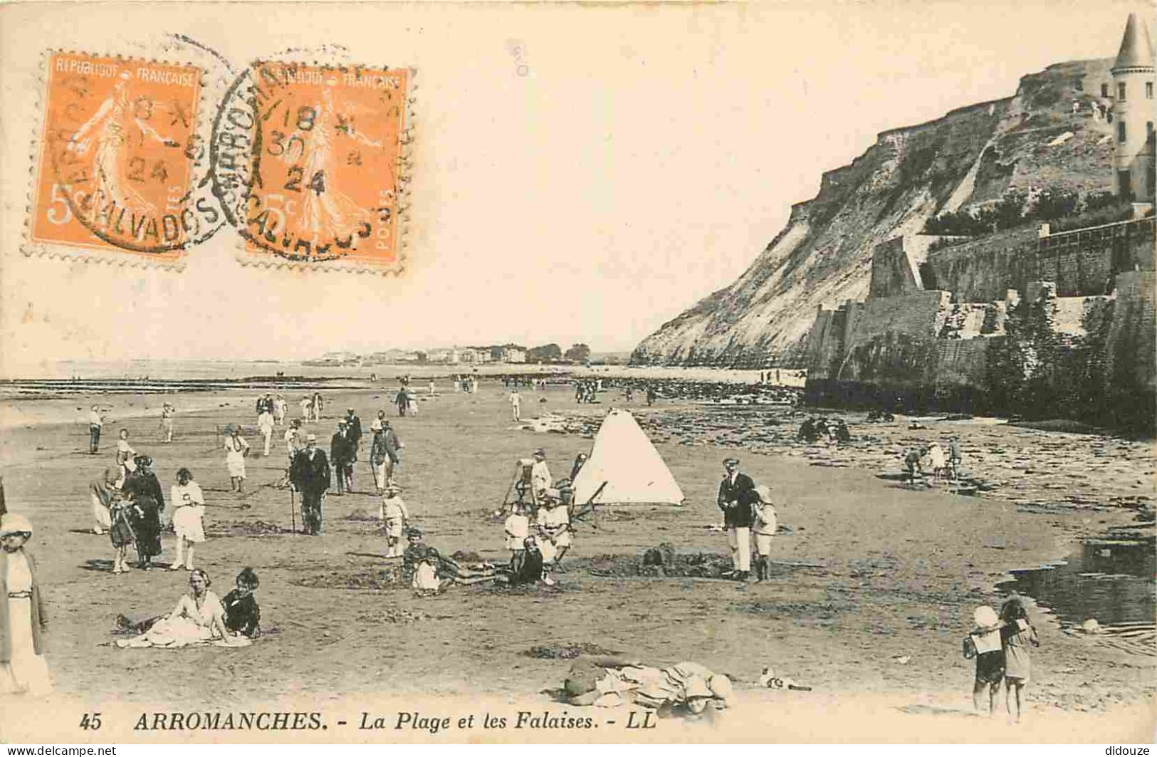 14 - Arromanches - La Plage Et Les Falaises - Animée - Scènes De Plage - CPA - Oblitération Ronde De 1924 - Voir Scans R - Arromanches