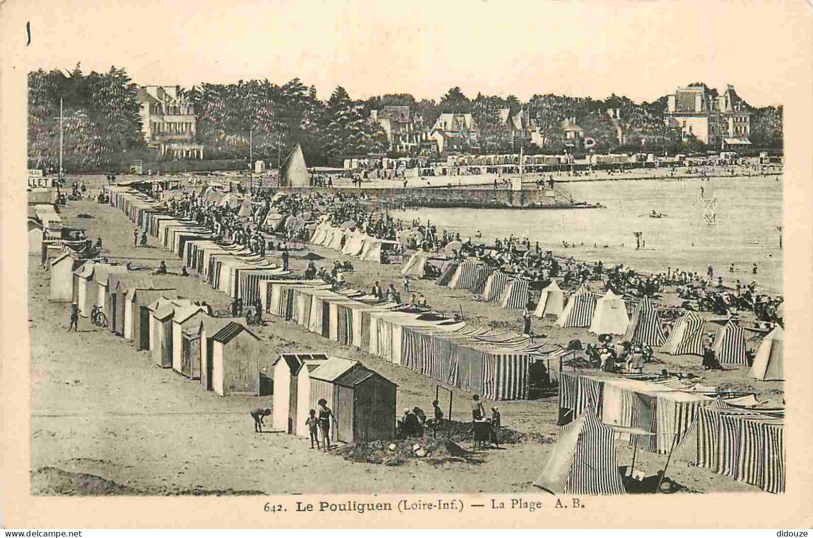 44 - Le Pouliguen - La Plage - Animée - Scènes De Plage - CPA - Oblitération Ronde De 1939 - Voir Scans Recto-Verso - Le Pouliguen