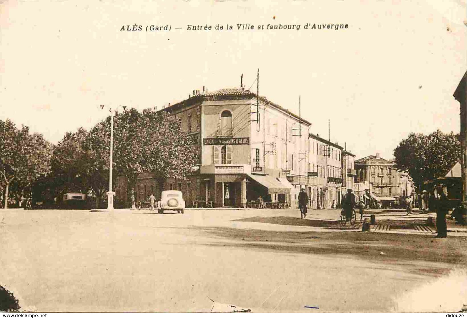 30 - Alès - Entiée De La Ville Gt Faubourg D'Auvergne - Animée - Correspondance - CPA - Voyagée En 1948 - Voir Scans Rec - Alès