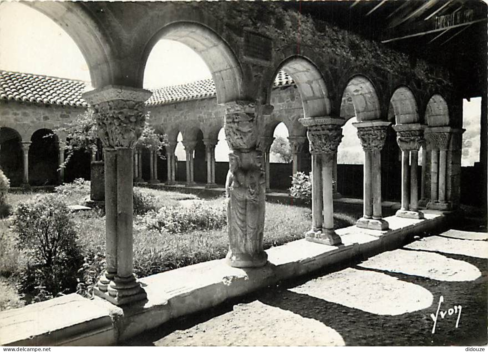 31 - Saint Bertrand De Comminges - Le Cloître De La Cathédrale - Carte Dentelée - CPSM Grand Format - Voir Scans Recto-V - Saint Bertrand De Comminges