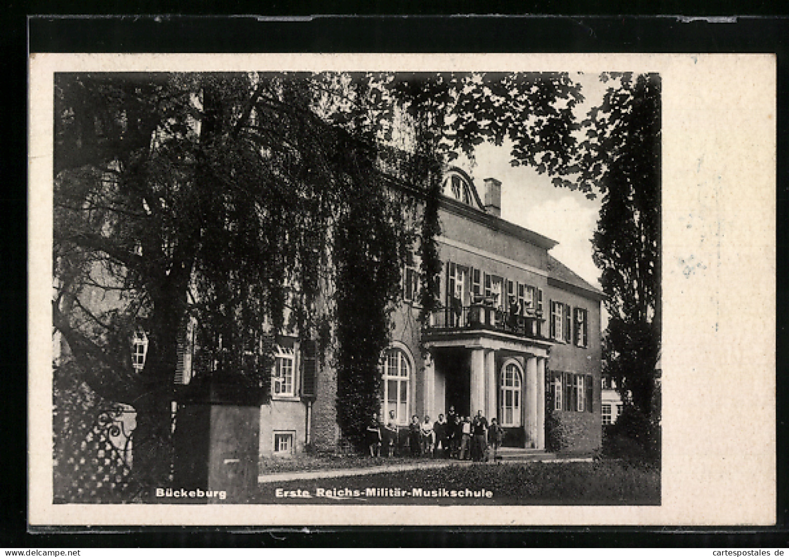 AK Bückeburg, Erste Reichs-Militär-Musikschule Mit Schülern Am Eingang  - Bückeburg