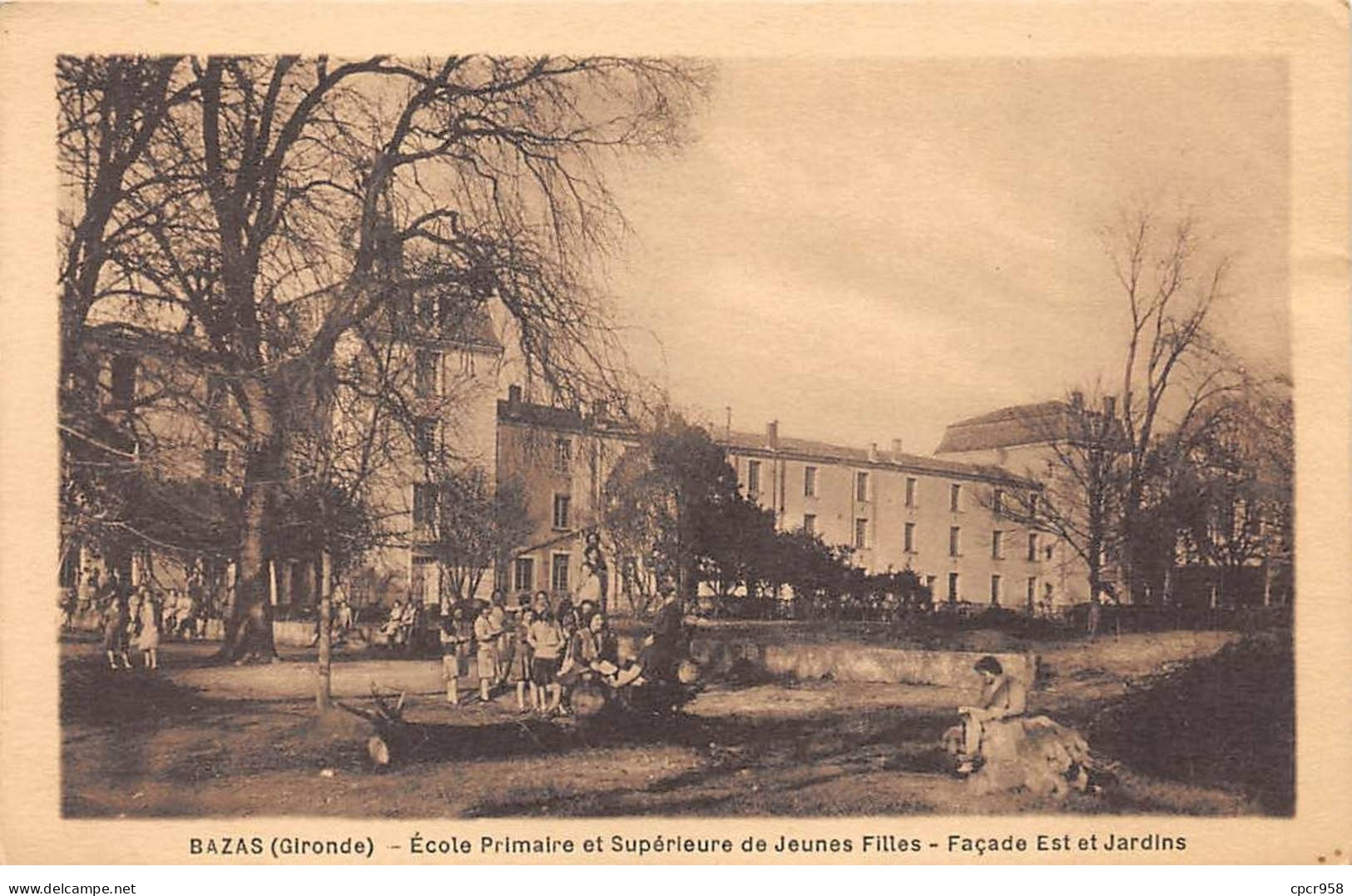 33.AM18464.Bazas.Ecole Primaire Et Supérieur De Jeunes Filles.Façade Est Et Jardins - Bazas