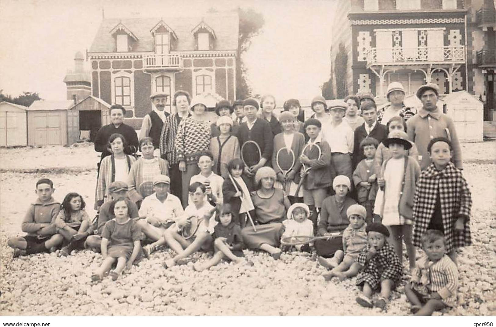 76 - N°82228 - LE TREPORT - Groupe De Personne Sur Une Plage - Carte Photo - Le Treport