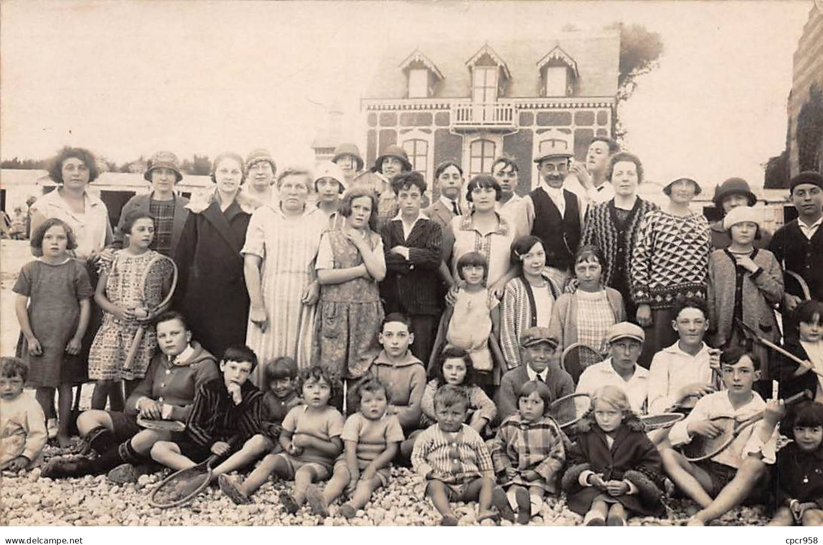 76 - N°82227 - LE TREPORT - Groupe De Personne Sur Une Plage - Carte Photo - Le Treport