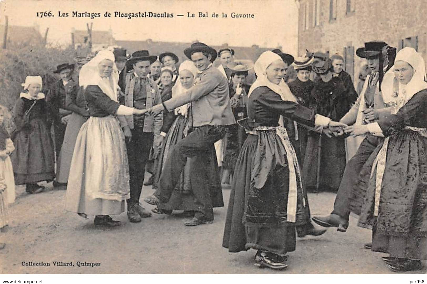 29 - PLOUGASTEL DAOULAS - SAN34368 - Les Mariages - Le Bal De La Gavotte - Plougastel-Daoulas