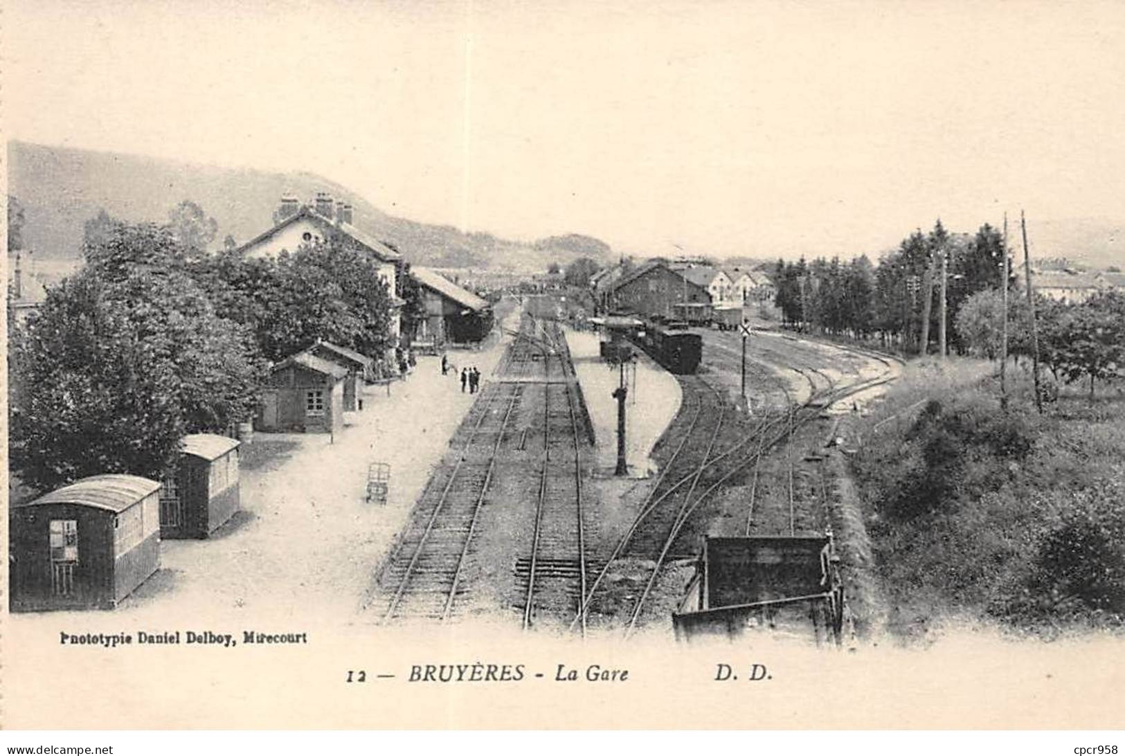 88 - BRUYERES - SAN35262 - La Gare - Train - Bruyeres